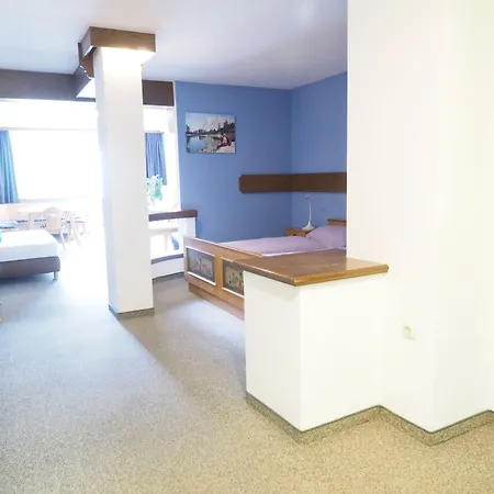 Haus Brabant 公寓式酒店 3*