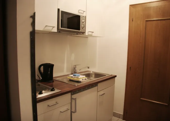 Haus Brabant 公寓式酒店 3*