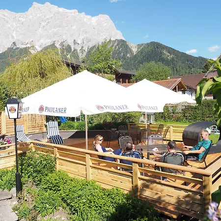 Ξενοδοχείο με διαμερίσματα Haus Brabant 3*